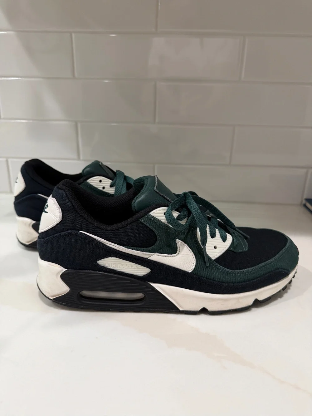 Nike Black & Dark Green Low-Top Sneakers with White Swoosh